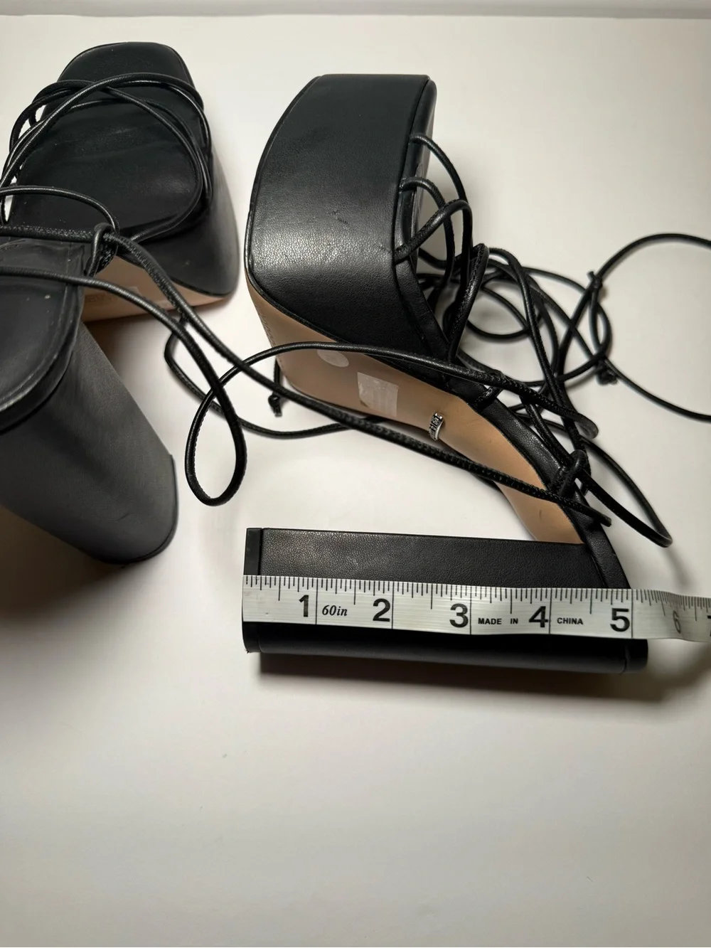 Gianni Bini Rixey Platform Sandals Size 7 Black Y2K Grunge Chunky Block Heel